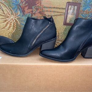Black Ankle Boots size 9